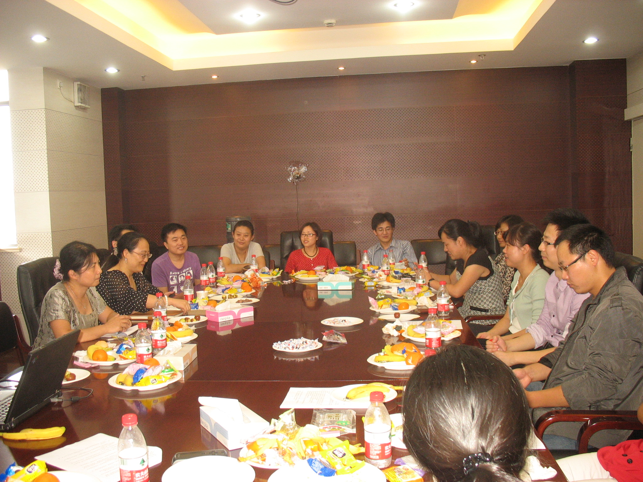 永利23411集团召开青年教师座谈会