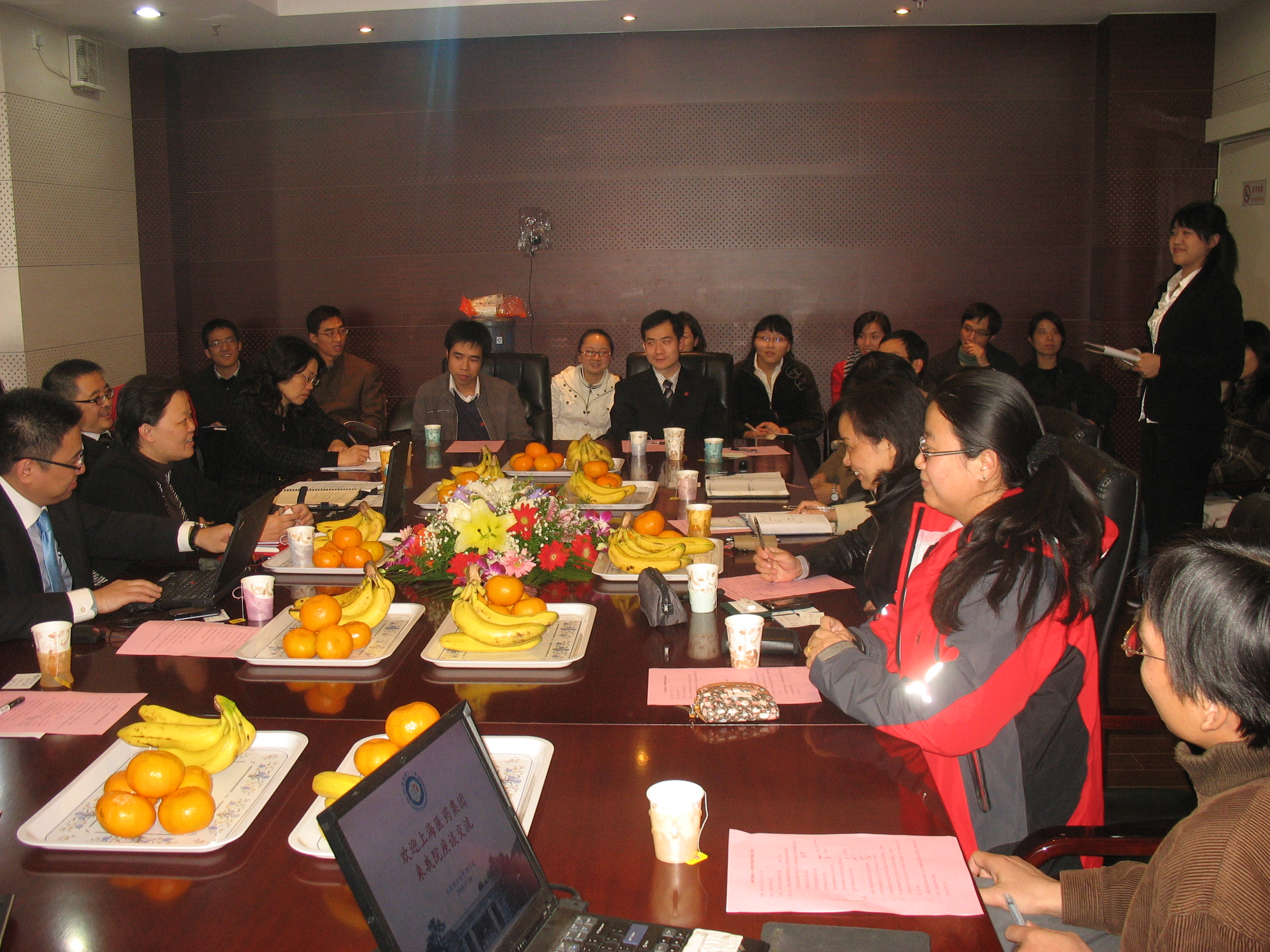 上药集团代表与永利23411集团毕业生交流